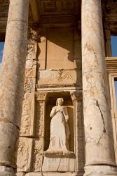 Turkey, Kusadasi, Ephesus, Celsus Library statue detail | Obraz na stenu