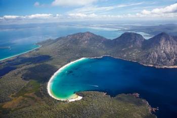 Wineglass Bay and The Hazards, Freycinet National Park, Tasmania, Australia | Obraz na stenu