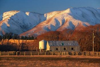 Woolshed and Kakanui Mountains, Otago, New Zealand | Obraz na stenu