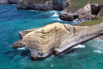 Cliffs at Tunnel Beach, Dunedin, New Zealand | Obraz na stenu