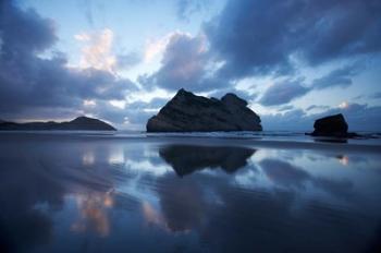 Approaching Storm, Archway Islands, Wharariki Beach, Nelson Region, South Island, New Zealand | Obraz na stenu