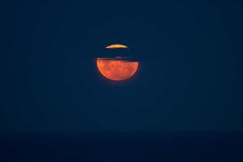 Full moon, from Dunedin, South Island, New Zealand | Obraz na stenu