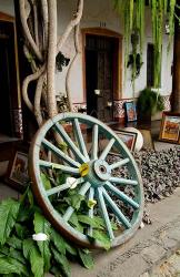 Wagon Wheel, La Posada De Don Rodrigo Hotel, Antigua, Guatemala | Obraz na stenu