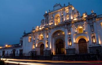 Cathedral in Square, Antigua, Guatemala | Obraz na stenu