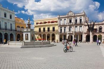 Cuba, Havana, Havana Vieja, Plaza Vieja | Obraz na stenu