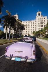 Cuba, Havana, Hotel Nacional, 1950s Classic car | Obraz na stenu