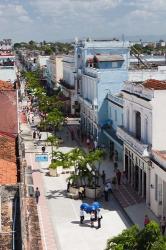 Cuba, Cienfuegos, Avenida 54, pedestrian street | Obraz na stenu