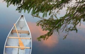 Canada, Quebec, Eastman Canoe On Lake At Sunset | Obraz na stenu