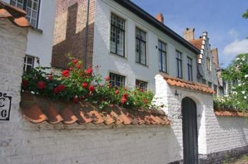 Beguinale House Bruges, Belgium | Obraz na stenu