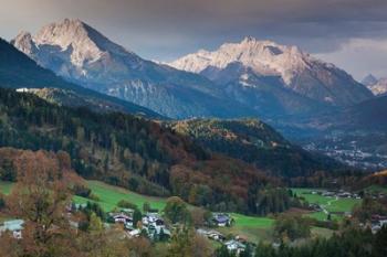 Germany, Bavaria, Elevated Town View From The Rossfeld Panoramic Ring Road In Fall | Obraz na stenu