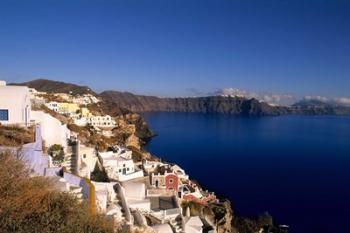 White Buildings on the Cliffs in Oia, Santorini, Greece | Obraz na stenu