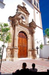 Silhouette of Women Talking in Front of Cathedral, Marbella, Spain | Obraz na stenu