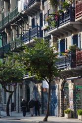 Spain, Hondarribia, La Marina, fishermen's quarter | Obraz na stenu