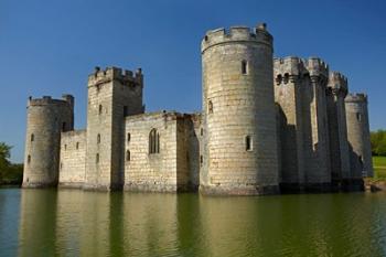 Bodiam Castle (1385), reflected in moat, East Sussex, England | Obraz na stenu