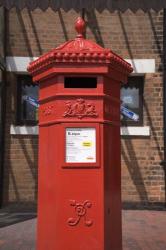 GR Post Box, Gloucester, Gloucestershire, England | Obraz na stenu