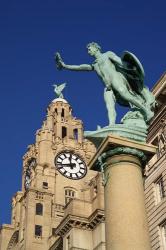 Liver Building and Statue, Liverpool, Merseyside, England | Obraz na stenu