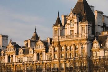 Building Along Victoria Embankment, London, England | Obraz na stenu