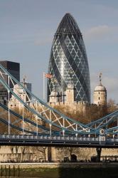 England, London: Tower of London and the Gherkin | Obraz na stenu