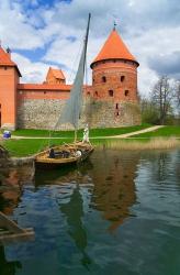 Island Castle by Lake Galve, Trakai, Lithuania I | Obraz na stenu