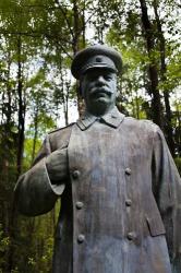 Lithuania, Grutas Park, Statue Joseph Stalin III | Obraz na stenu