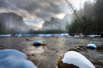 Merced River, El Capitan in background, Yosemite, California | Obraz na stenu