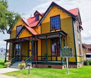 Exterior of Tennessee Williams' Birthplace, Columbus, Mississippi | Obraz na stenu