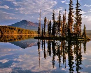 Diamond Peak Reflecting In Summit Lake, Oregon | Obraz na stenu