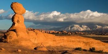 Sunset On A Balanced Rock Monolith, Arches National Park | Obraz na stenu