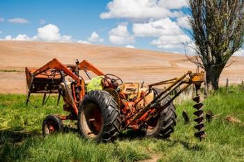 Tractor Used For Fence Building, Washington | Obraz na stenu