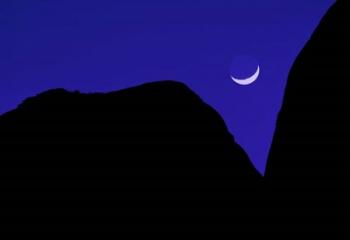 Crescent Moon Twilight | Obraz na stenu