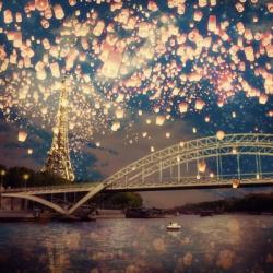 Love Wish Lanterns Over Paris | Obraz na stenu