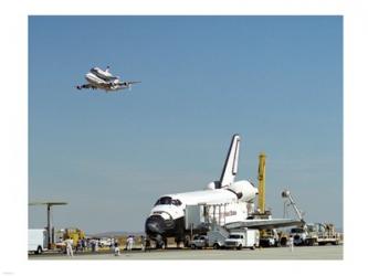 Endeavour on Runway with Columbia on SCA Overhead | Obraz na stenu