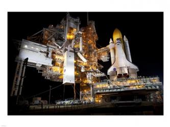 STS-135 Atlantis and payload canister on Launch Pad | Obraz na stenu
