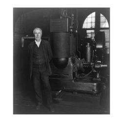 Thomas Edison and his original dynamo 1906 | Obraz na stenu