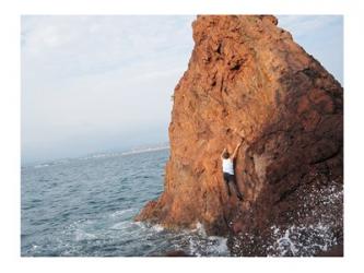Deep Water Solo on a small rock at Point de l'Aiguille | Obraz na stenu