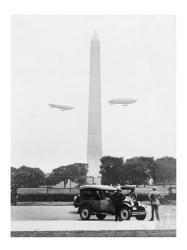 U.S. Army Blimps, Passing over the Washington Monument | Obraz na stenu