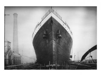 Titanic at the Thompson Graving Dock | Obraz na stenu