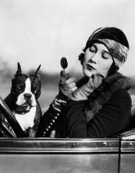 1920s Flapper In Convertible Powdering Her Cheek | Obraz na stenu