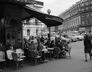 1960s Patrons At Cafe De La Paix Sidewalk Cafe In Paris? | Obraz na stenu