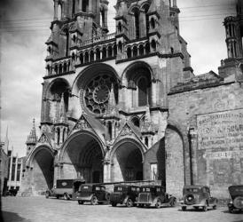 1930s Laon Cathedral Constructed In 12Th And 13Th | Obraz na stenu