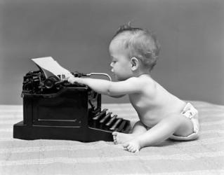 1940s Baby In Diaper Typing | Obraz na stenu