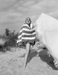 1960s Blond Bathing Beauty | Obraz na stenu