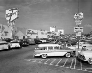 1950s Shopping Center Parking Lot | Obraz na stenu