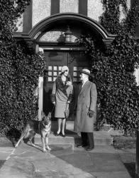1920s Couple Wearing Coat Hat Gloves With German Shepherd Dog | Obraz na stenu