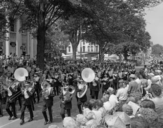Fourth Of July Main Street Parade With Marching Band | Obraz na stenu