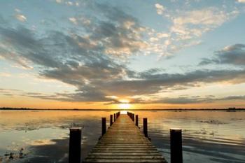 Morning Lights on a Jetty | Obraz na stenu