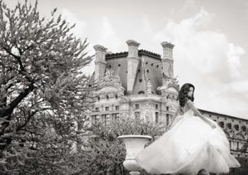 Young Woman at the Chateau de Chambord (BW) | Obraz na stenu