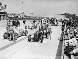 Grid of the 1934 French Grand Prix | Obraz na stenu
