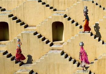 Stepwell in Jaipur, India | Obraz na stenu