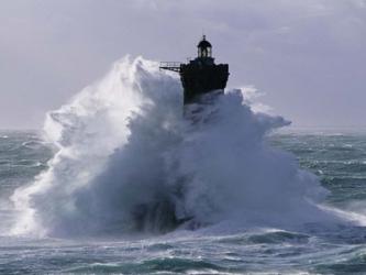 Phare du Four lors d' une Tempete | Obraz na stenu